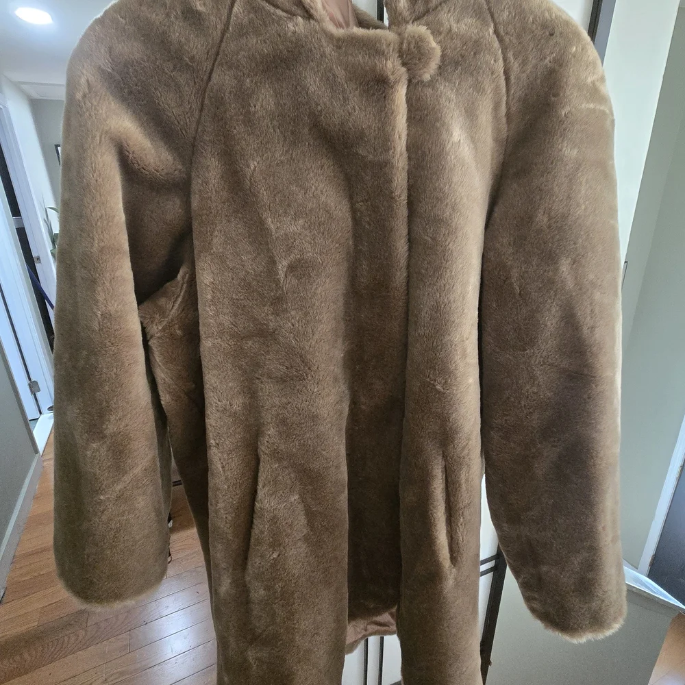Women's Tan Faux Fur  Dennis Basso Coat Made In Usa - Picture 11 of 16